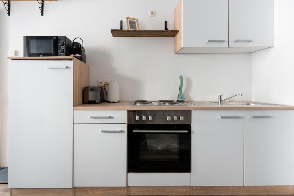 Sleek Studio By City Center By Hm Wien Exteriör bild