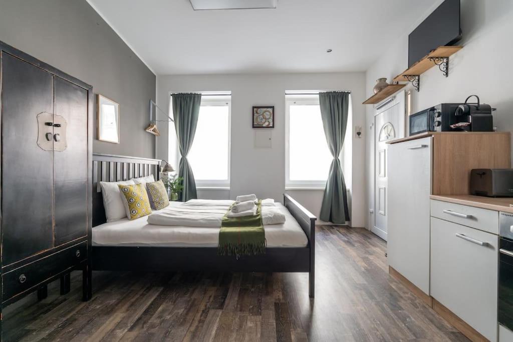 Sleek Studio By City Center By Hm Wien Exteriör bild